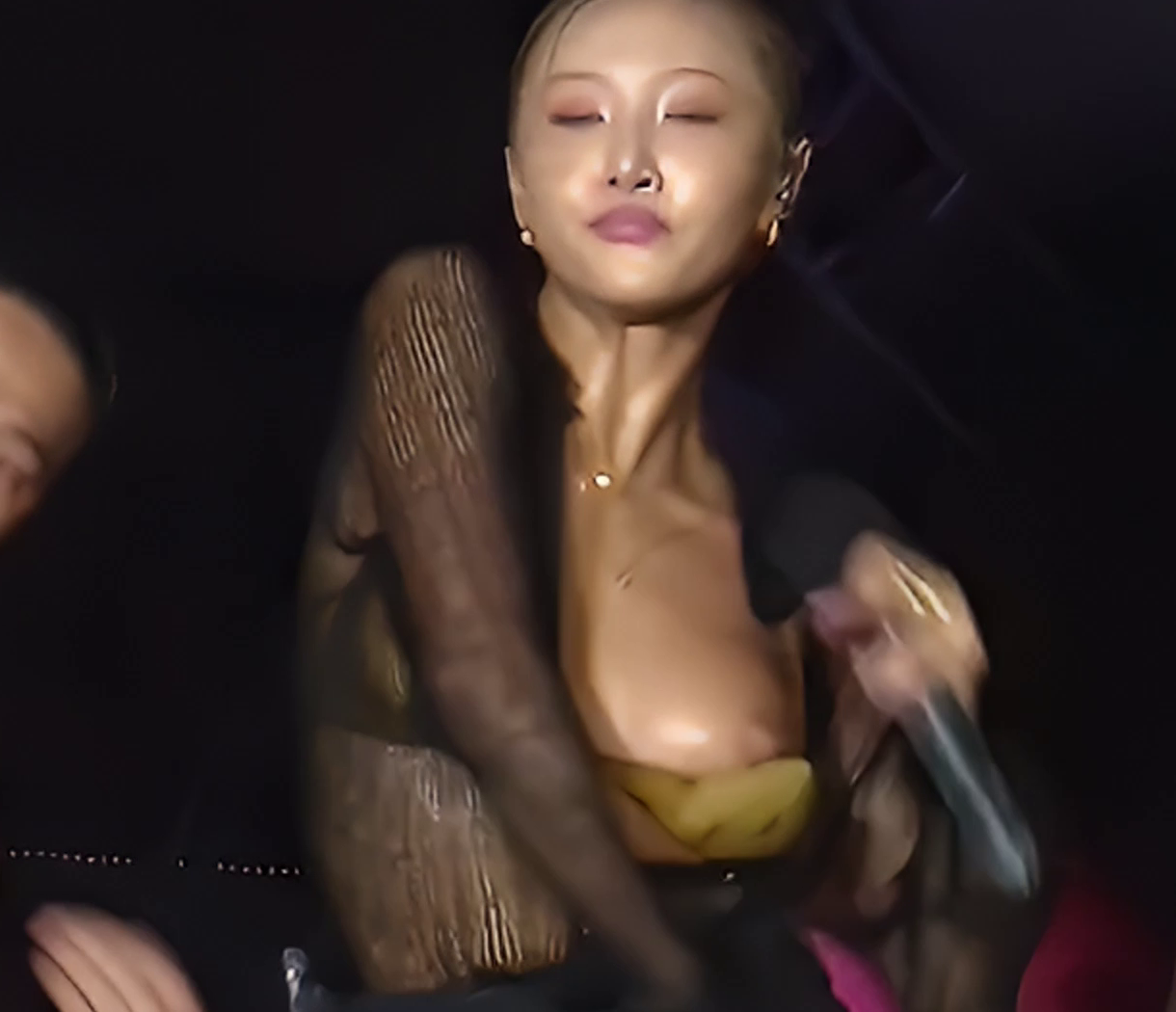nsj9XY8Z MAMAMOO Hwasa KPop 07.png